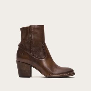 Frye Lucinda Scrunch Short Boot